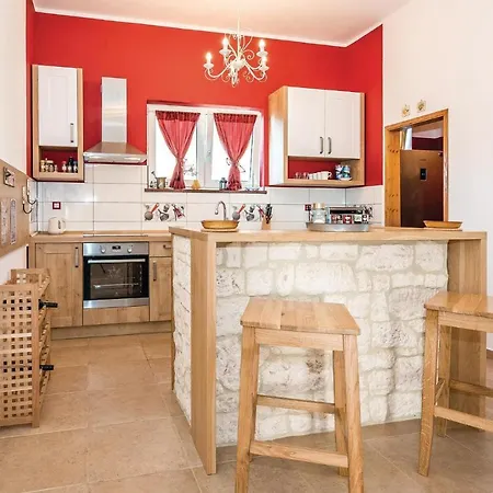 Beautiful In With Wifi Holiday home Sibenik