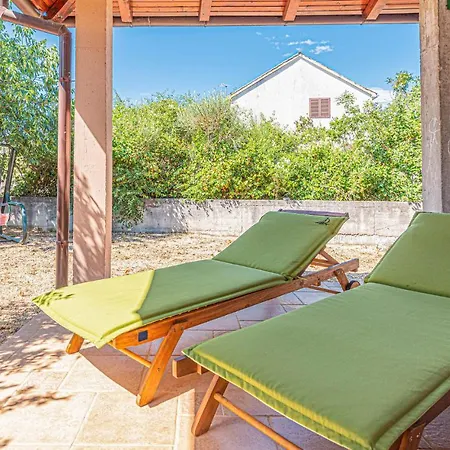 Holiday home Beautiful In With Wifi Sibenik