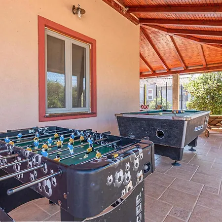 Holiday home Beautiful In With Wifi Sibenik