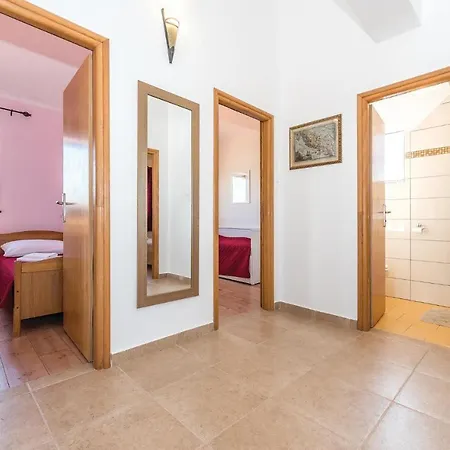 Beautiful In With Wifi Holiday home Sibenik